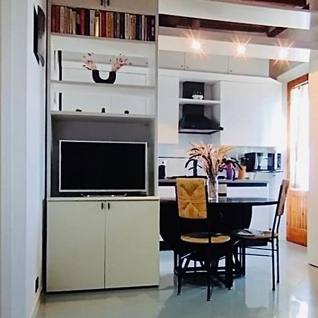 Historic Center Apartment With Private Garage Montalcino Eksteriør billede