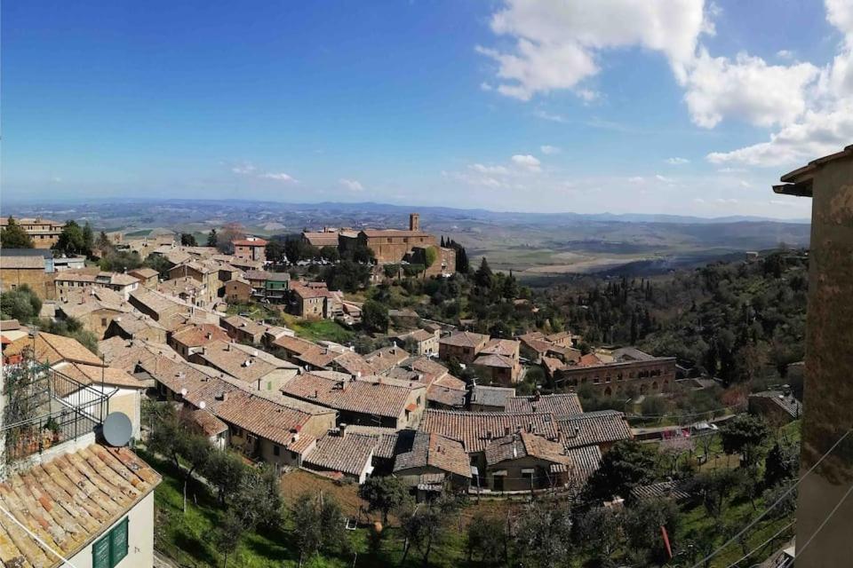 Historic Center Apartment With Private Garage Montalcino Eksteriør billede